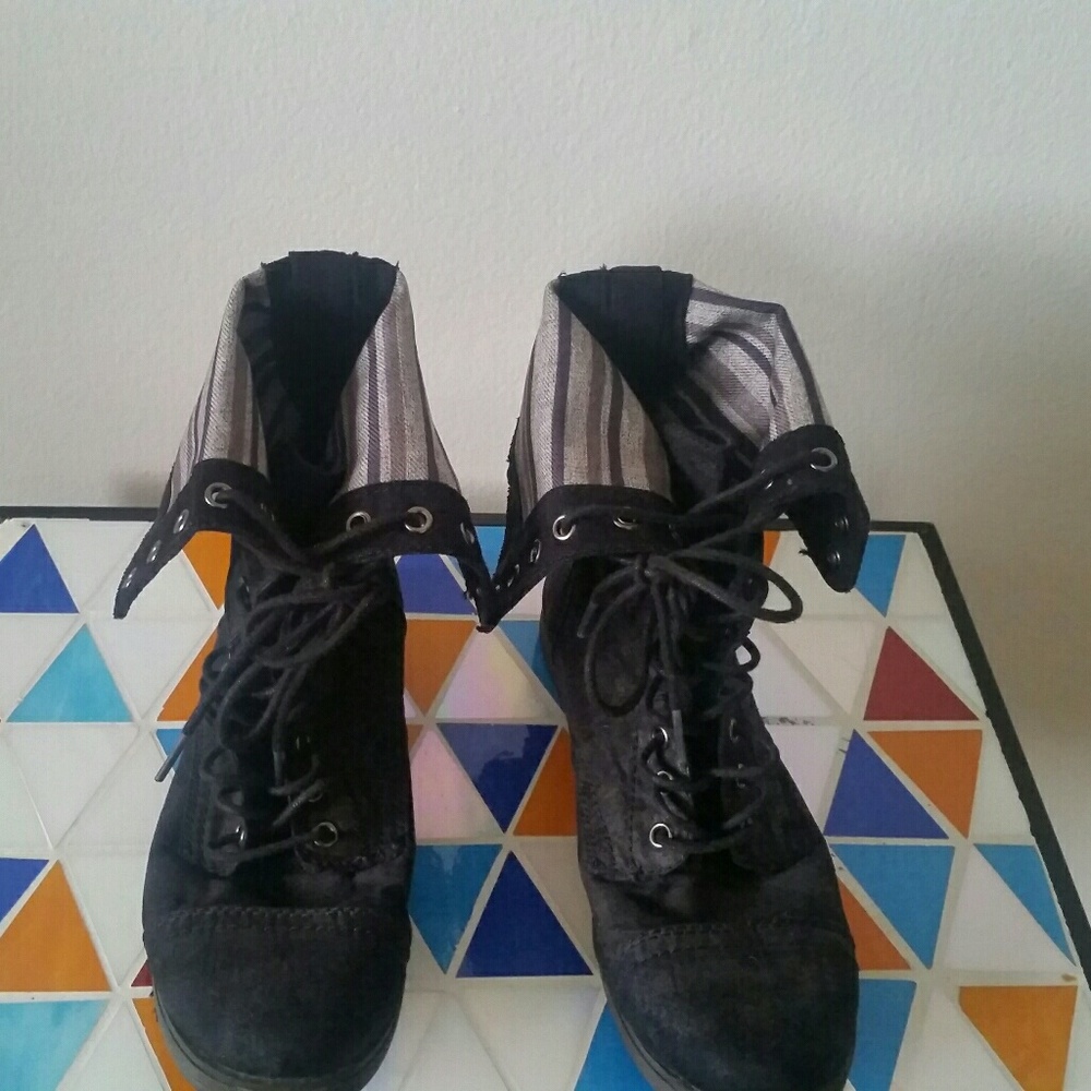 Black boots